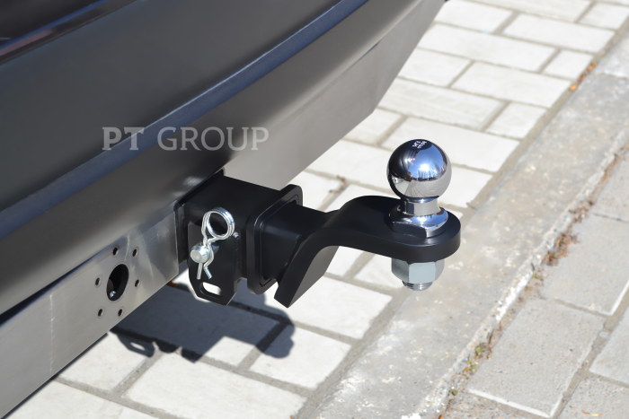 ТСУ /съемный квадрат/ с НЕРЖ накладкой KIA Carnival 2020-