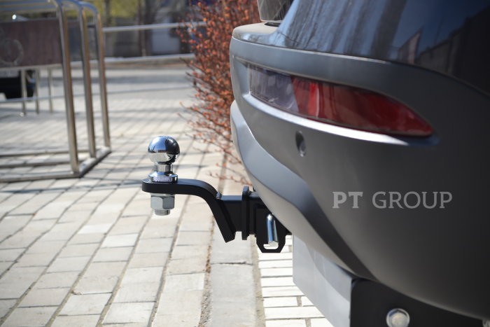 ТСУ /съемный квадрат/ с НЕРЖ накладкой KIA Carnival 2020-