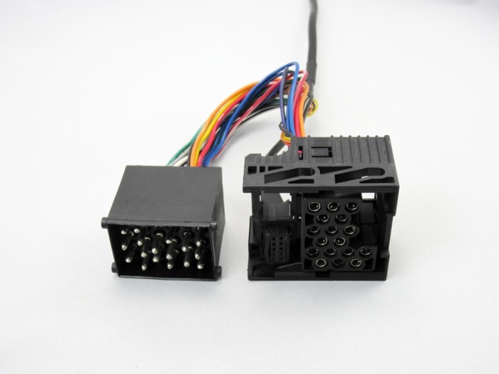 Адаптер Yatour YT-M07 BM1 для магнитол BMW / Mini Cooper (17-pin)